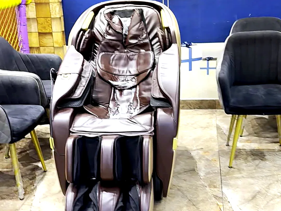 Massage chair for parents to relax at Yey Kidzarea