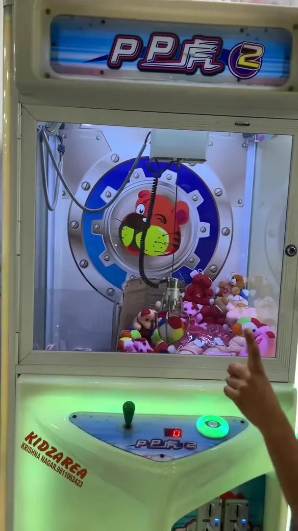 Claw machine game in the arcade at Yey Kidzarea